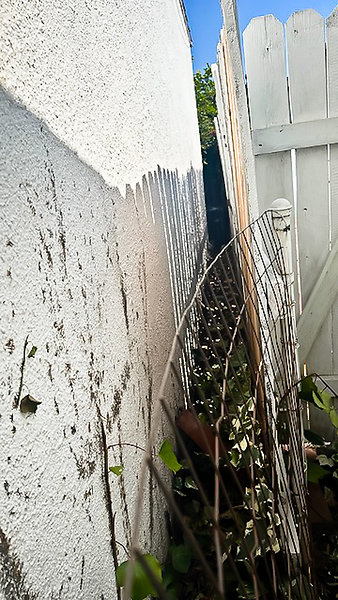 West Neigh-7 - Current fence to come down